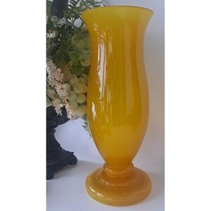 Vtg Hand Blown Art Glass Butterscotch Frosted Large Fluted Vase